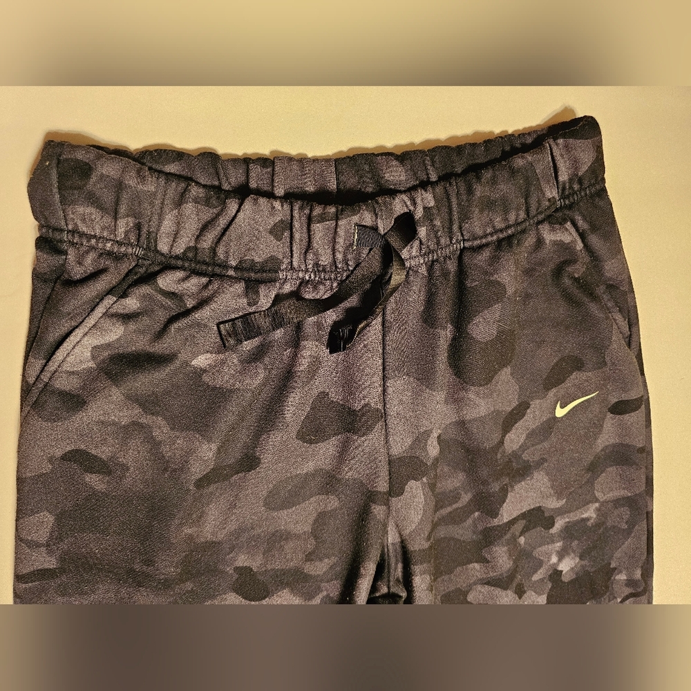 Nike Womens  Camo Black Joggers